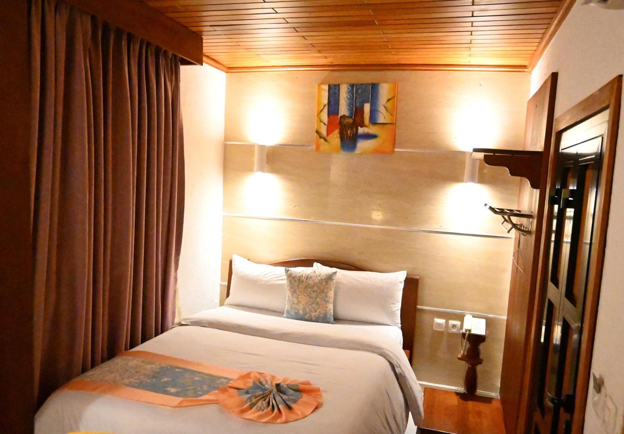 Grand Hotel Akwa دوالا المظهر الخارجي الصورة