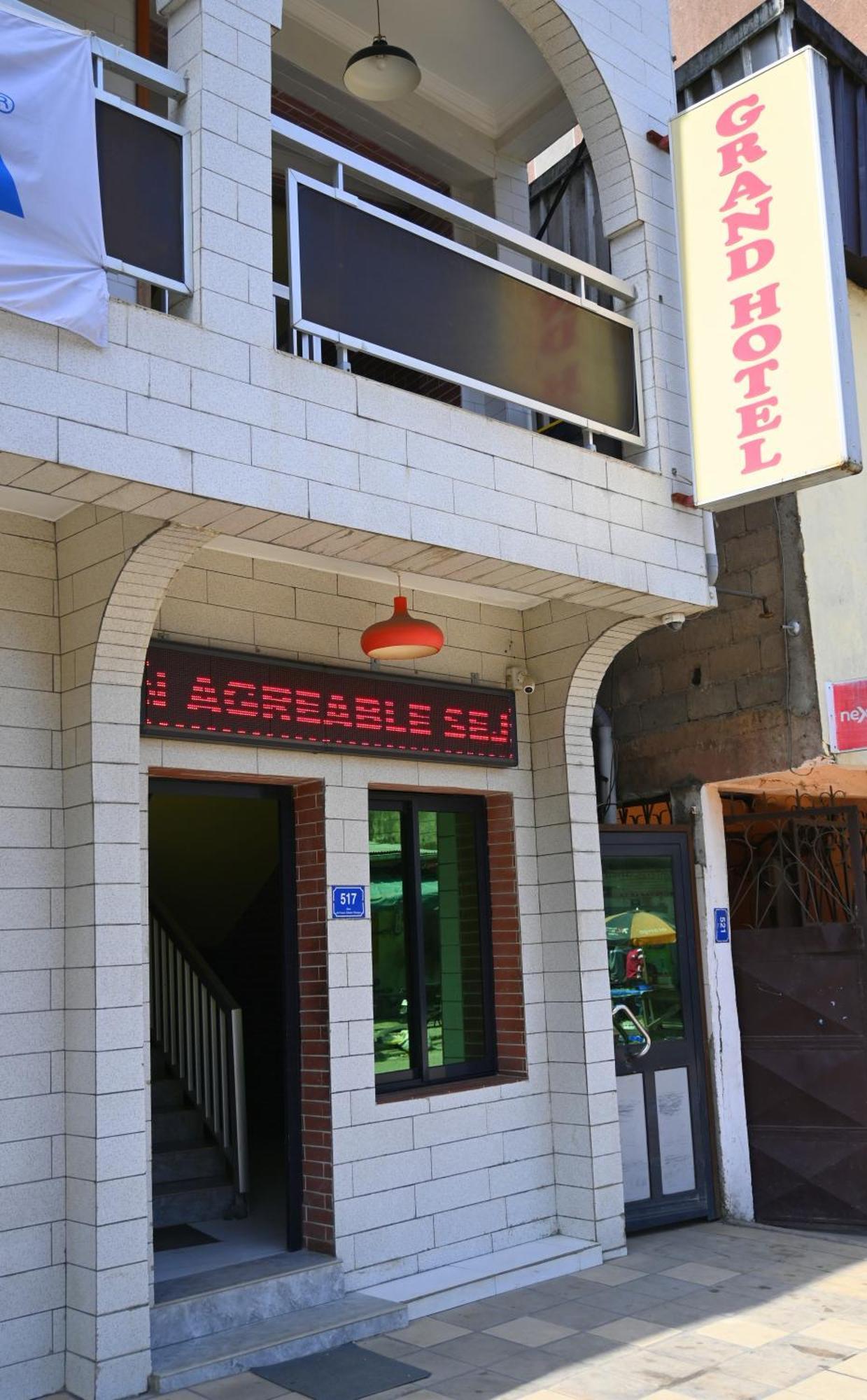 Grand Hotel Akwa دوالا المظهر الخارجي الصورة